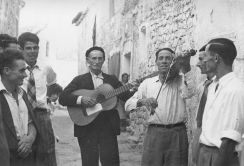 Músicos de Blesa en 1958 (foto de Amparo Artigas)